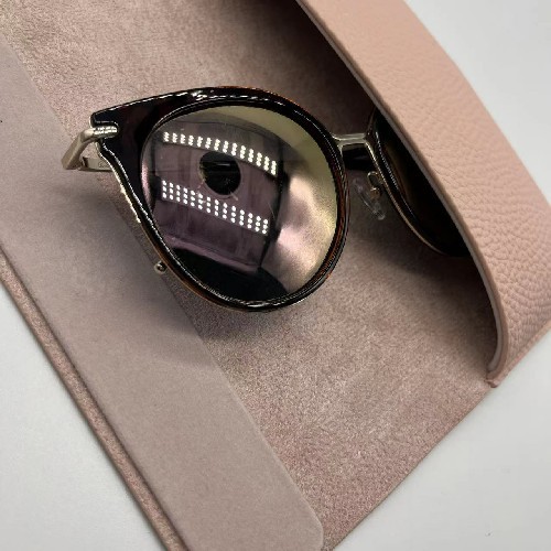 EVA Molded Foam Pouch Holder With Magnetic Clasp Soft Sunglasses Case