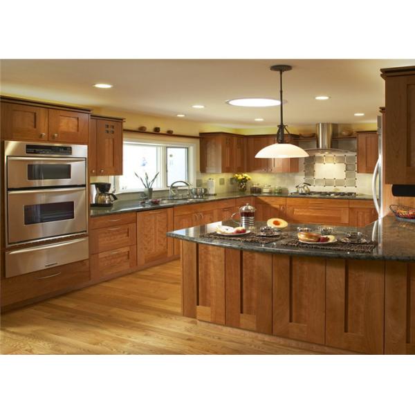 Modern Solid Wood White Kitchen Cabinets MDF Board With Single Sink / Faucet