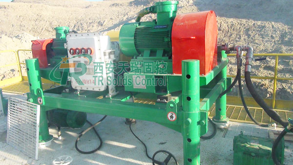 Green Oilfield Drilling Mud Centrifuge For Solids Control System Api / Iso9001 Approval