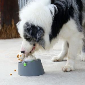 China Pet Slow Food Bowl Dog Lick Pad Puzzle Leaky Ball Toy on sale