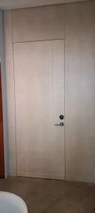 Cheap ISO9001 Certification Damp Proof Hotel Room Door 150mm Thinkness for sale