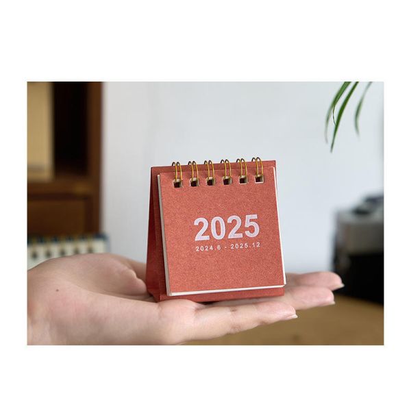 Simple Mini Desk Calendar Factory Produces a Variety of Custom Desk Calendars