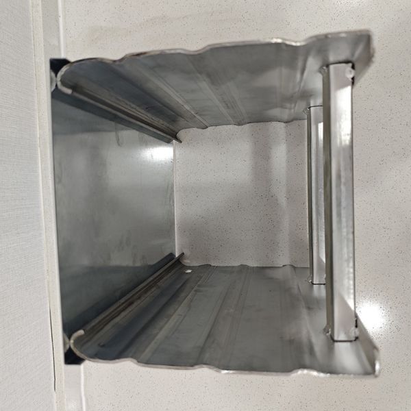 Customized Silver Stainless Steel Cable Tray Rectangle Shape Ventilated Design