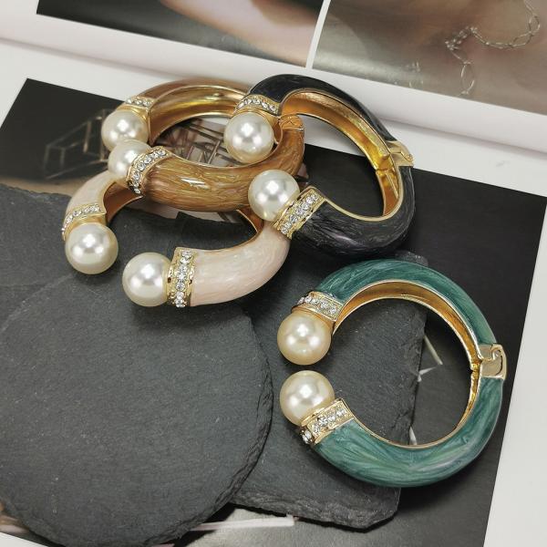 Classic Crystal Bangles Bracelets For Women Gold Color pearl Bangles Femal Opening Bangles Wedding Jewelry Accessories