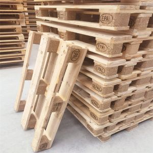 Buy cheap Heavy Duty Wooden Shipping Pallets Economic 4 Way Wood Pallet Durable Warehouse from wholesalers