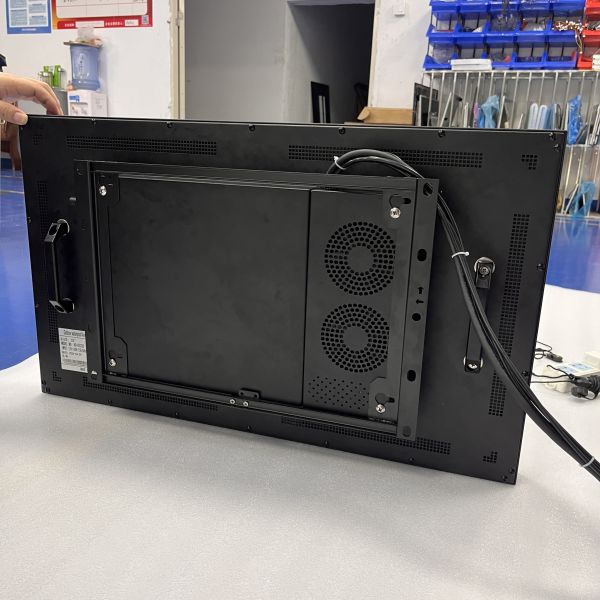 3000nits Waterproof Display Advertiser