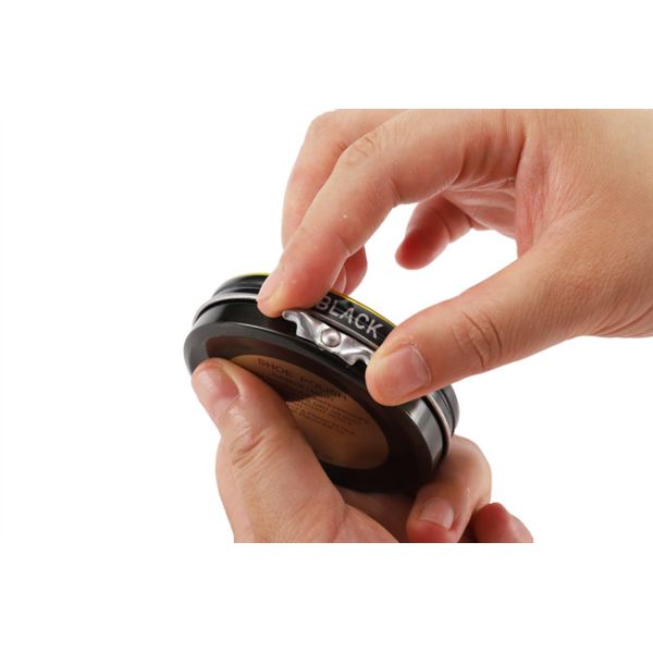 Black Polish High Glossy 16g 20ml Wax Shoe Polish Leather Shoe Care Polishing Iron Box Packaging OEM