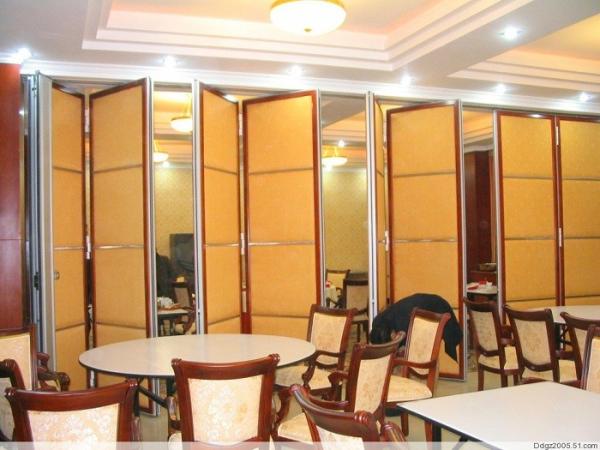 Quality Sound Insulation Folding Restaurant Partition Wall With Aluminum Frame wholesale