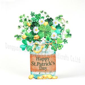 China Non-Toxic St Patrick's Day Decorations Wooden Table Sign Irish Clover Decor for Indoor Home Tabletop Decor Party Gift on sale