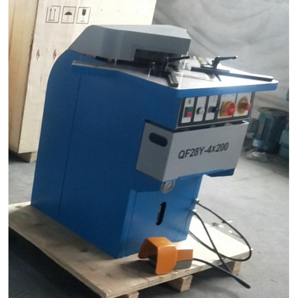 Right Angle Hydraulic Notching Machine Angle Notching Machine Bar Shearing Cutting