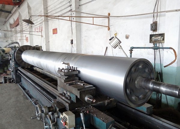 Rubber Paper Machine Rolls , Grooved Touch Roll Used Under The Large Cylinder