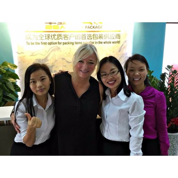 Magnet Flat Folding Gift Boxes Customization Size For Clothes Packaging