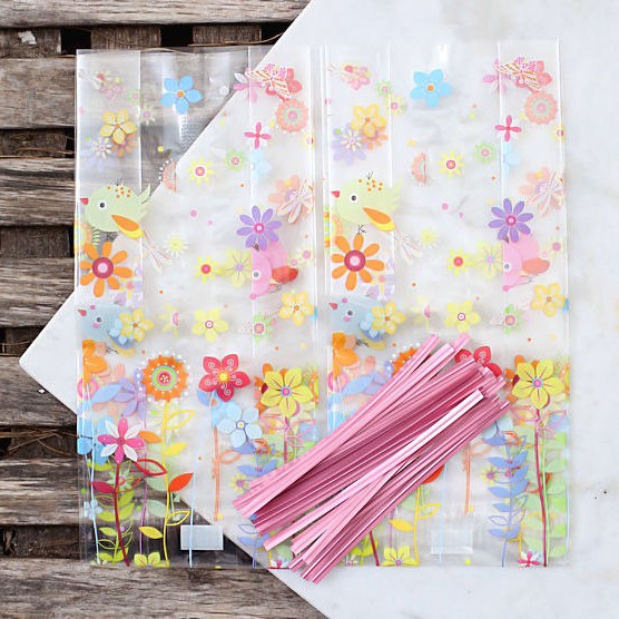 Disposable Plastic Packaging Treat Bags / Easter Candy Bags / Cellophane Loot Bags