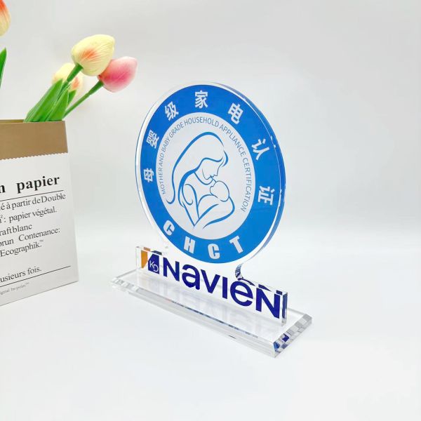 Stylish Clear Cast Acrylic Trophy Awards 8'' H Custom Printing For Celebration Event