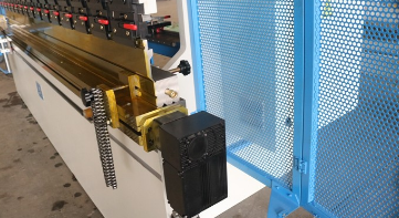 160Ton CNC Hydraulic Press Brake Bending Machine DA53T 6+1 DA50 Controller 3M