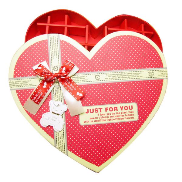 157g Art Paper Hard Cardboard Christmas Chocolate Boxes Packaging Varnishing