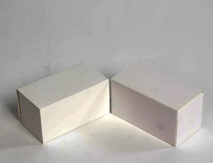 Cheap Folding Type White Candy Boxes Thin 	Ivory Card Paper Empty Candy Boxes for sale