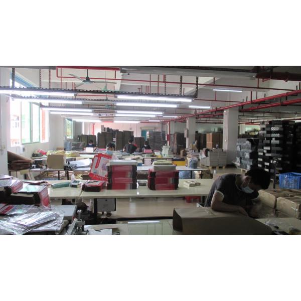 Customized Sizes and Double Layer Heart Shape Box for Strawberry Chocolate Luxury Box