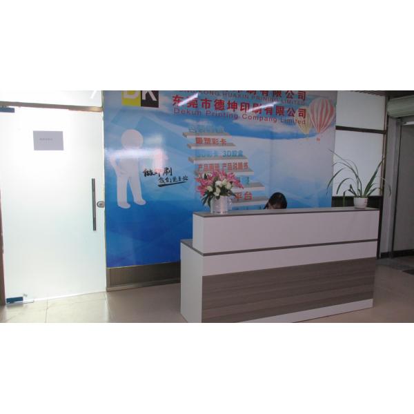 Customized Sizes and Double Layer Heart Shape Box for Strawberry Chocolate Luxury Box