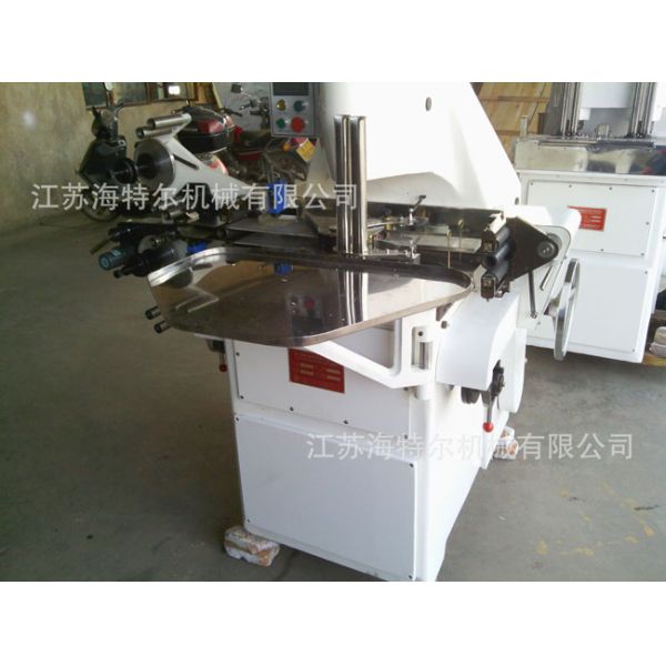 Aluminum Foil Embossing Automatic Chocolate Packing Machine Bright Color