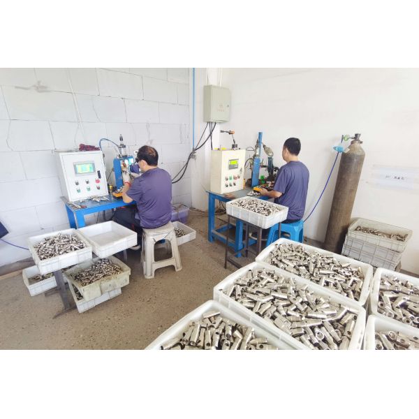 Customized Standard Sanitary Angle Valve 170g Brushed Iron