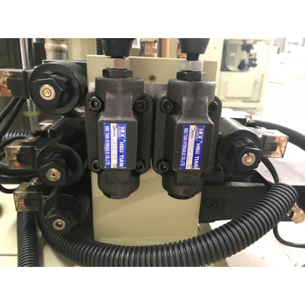 Economical Mini Plastic Injection Moulding Machine For Children Scooter Wheel