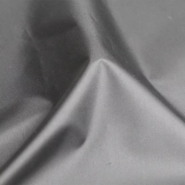 38gsm 20D Lightweight Polyester Taffeta Waterproof Fabric For Padded Jacket