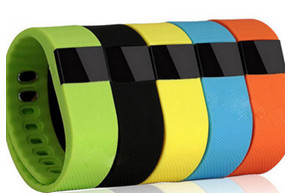 Bracelet with LCD display, embedded Battery, Bluetooth low energy, Calories and distance calculation etc.