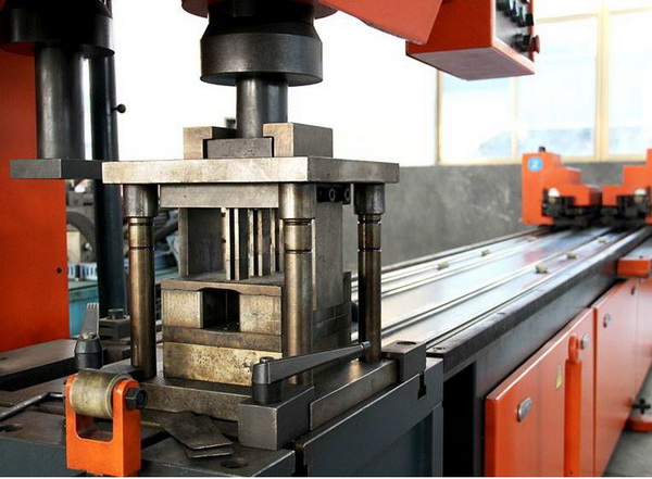 Hydraulic Industrial Hole Punch Machine Cylinder Tube Punching