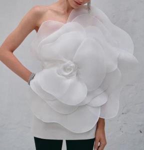 Cheap Apparel Custom Vendor High End Slanted Shoulder Flower Dress Sleeveless Skirt White Wedding Dress for sale