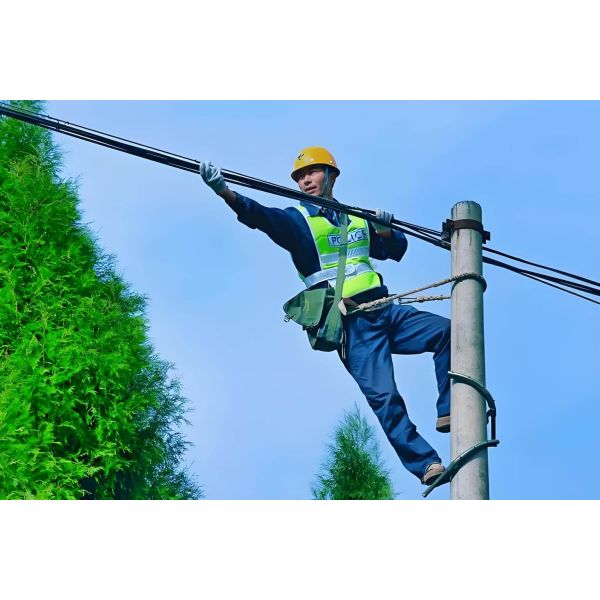 PVC LSZH Single Mode Armored Fiber Optic Cable Multi-core 144 Cores Bundle Indoor type