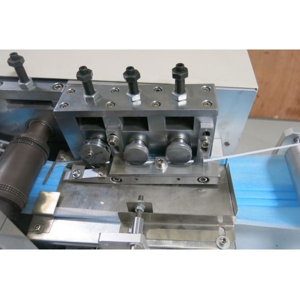 3 Ply Fully Automatic Non Woven Mask Making Machine