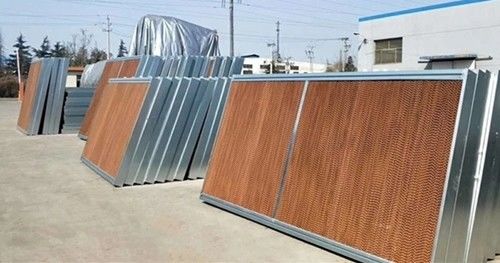 7090 Brown PVC Evaporative Cooling Pad Systems L6000*H2000*T150 Automatic Poultry Cooling Pad