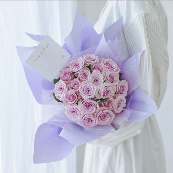 Flower wrapping paper, Cynthia polka dots, Ouya paper flower shop, flower wrapping paper, flower art gift wrapping paper, wholesale materials